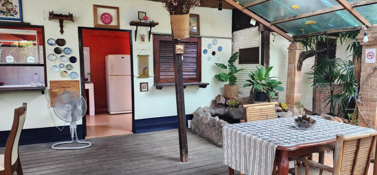 Cozy Nest Cnx Hostel Chiang Mai Bagian luar foto