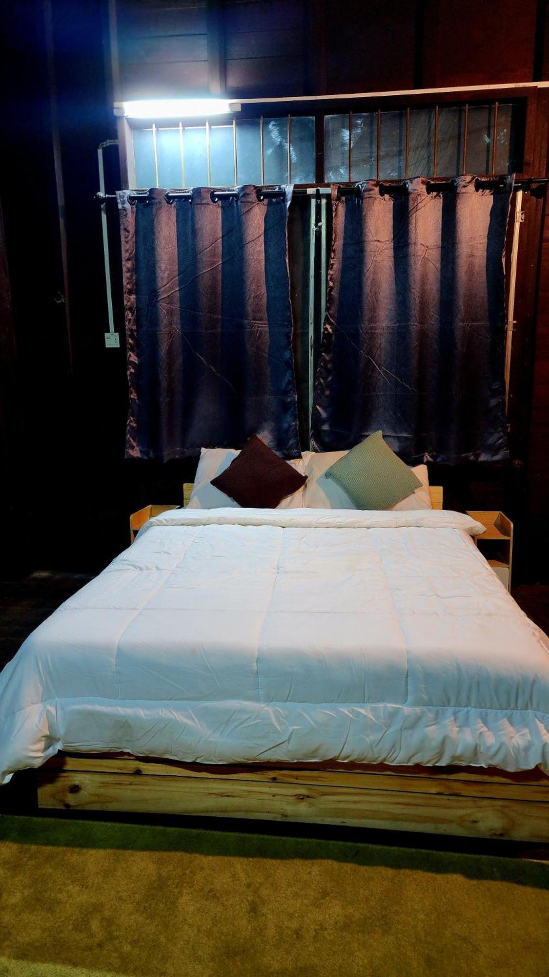 Cozy Nest Cnx Hostel Chiang Mai Bagian luar foto